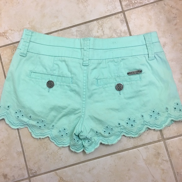 BKE casual shorts - Picture 3 of 4